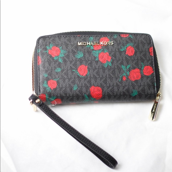 Michael Kors Handbags - Sale NWT Michael Kors Rose Wallet Smart Phone Case